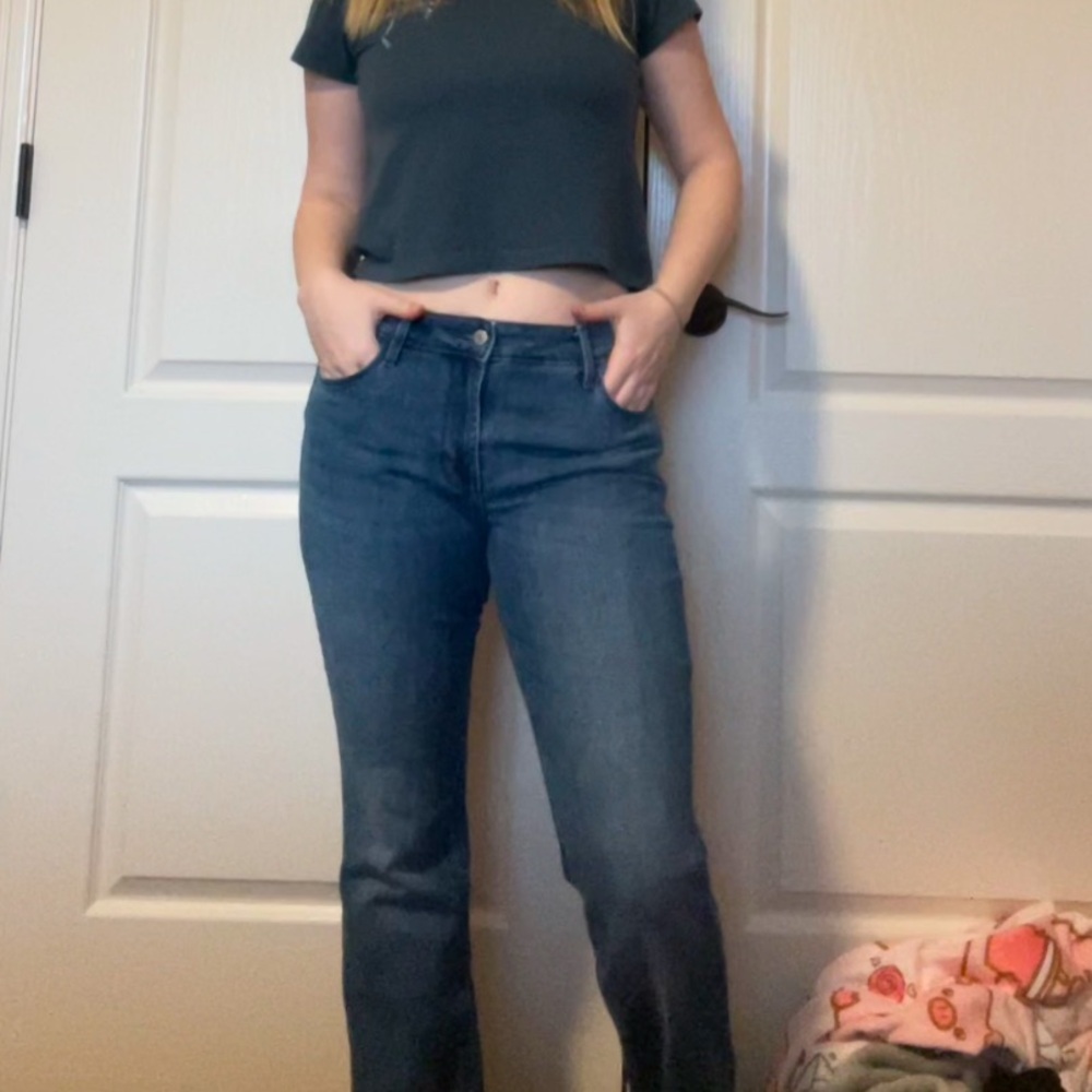 Old navy “wow boot-cut” jeans, women’s size 4, brand new